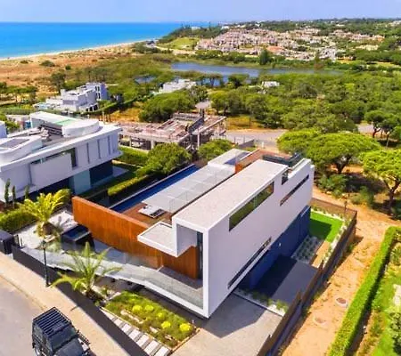 Villa Sleeps 10 Pool Air Con T607982 Vale do Lobo