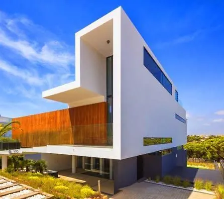 Sleeps 10 Pool Air Con T607982 * Vale do Lobo